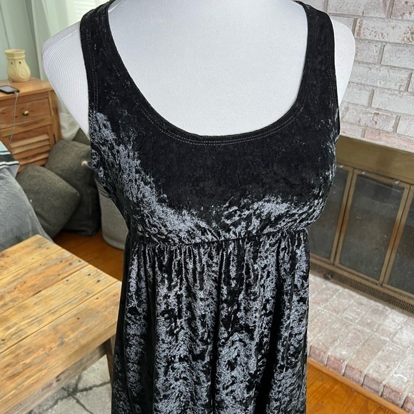 Forever 21 Black Velvet Babydoll Dress - Picture 2 of 8